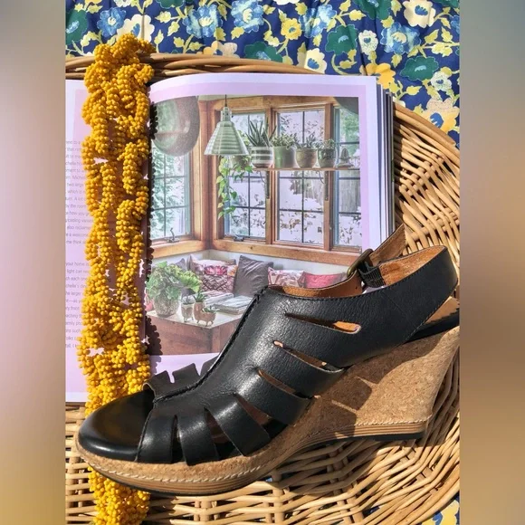 Indigo by Clark’s Cork Wedge Black Leather Sandals - Picture 4 of 9